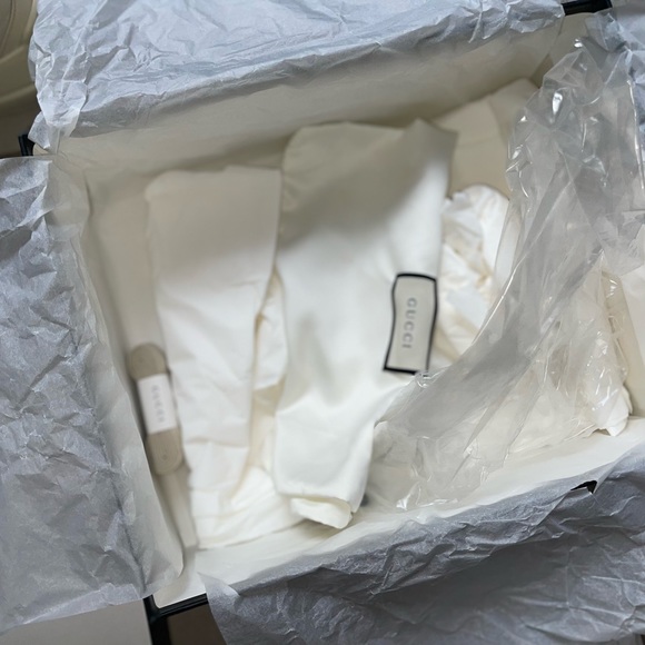 GUCCI Rhyton Logo Leather Sneaker - Picture 5 of 6